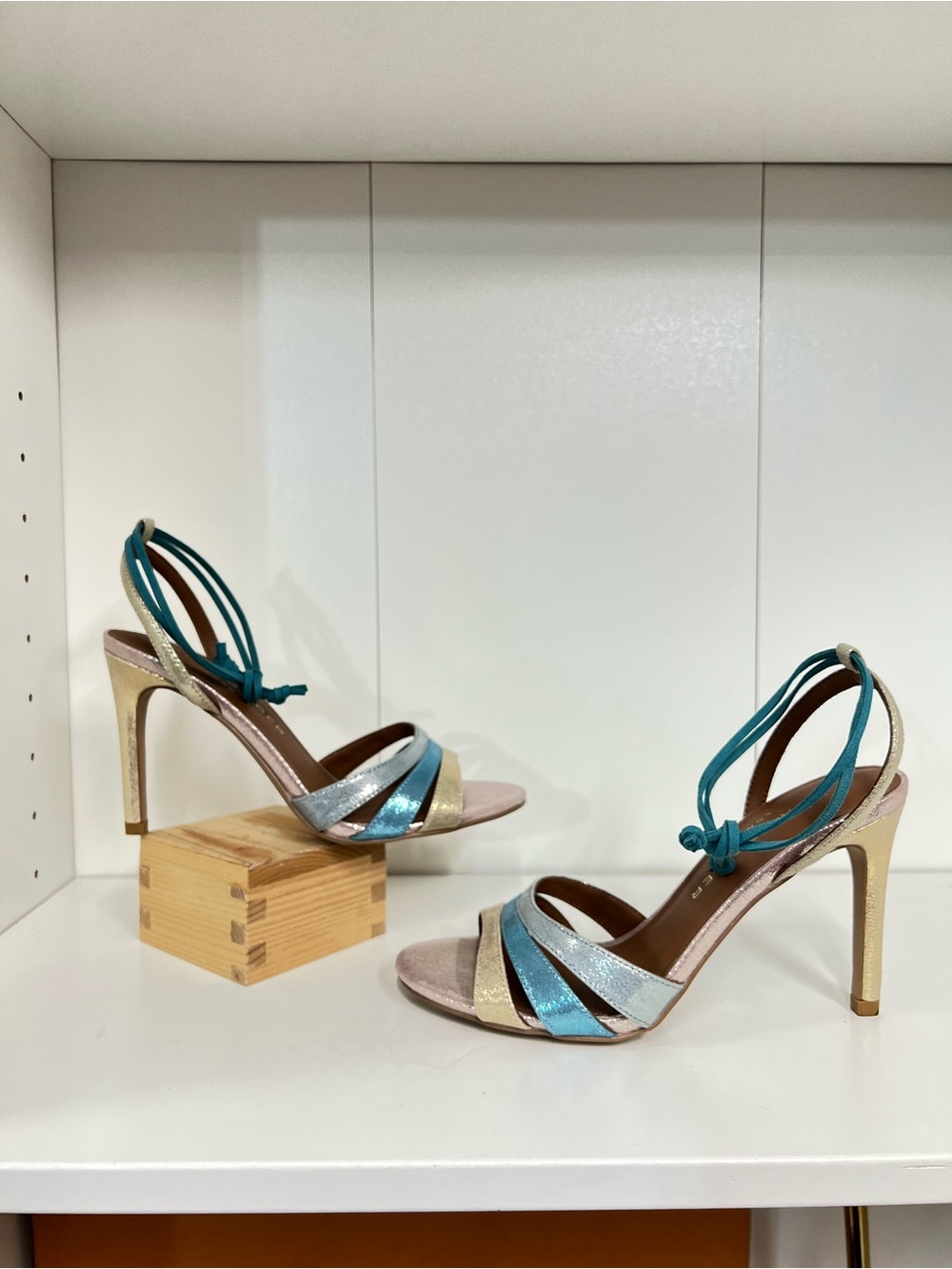 🔥🔥Kurt Geiger Strappy High Heel Sandals  bean new size 40.5 RUN SMALL